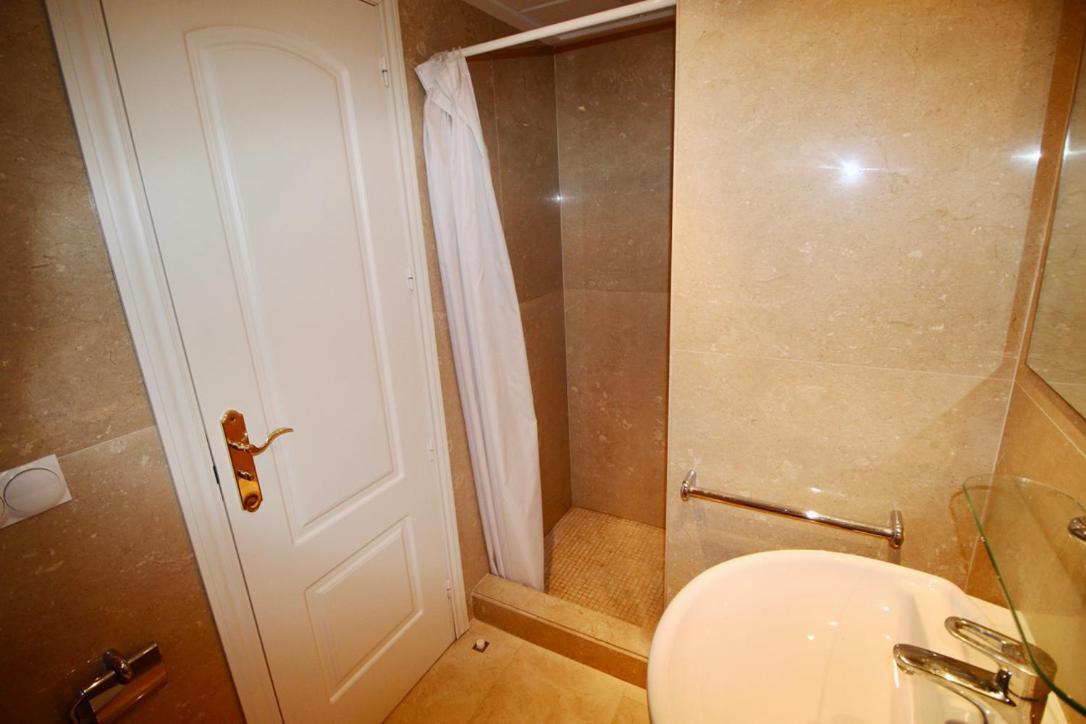 Appartamento Ático espectacular con piscina privada en primera línea de playa Dénia Esterno foto
