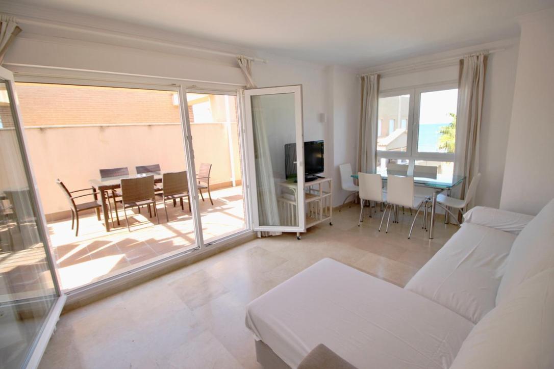 Appartamento Ático espectacular con piscina privada en primera línea de playa Dénia Esterno foto