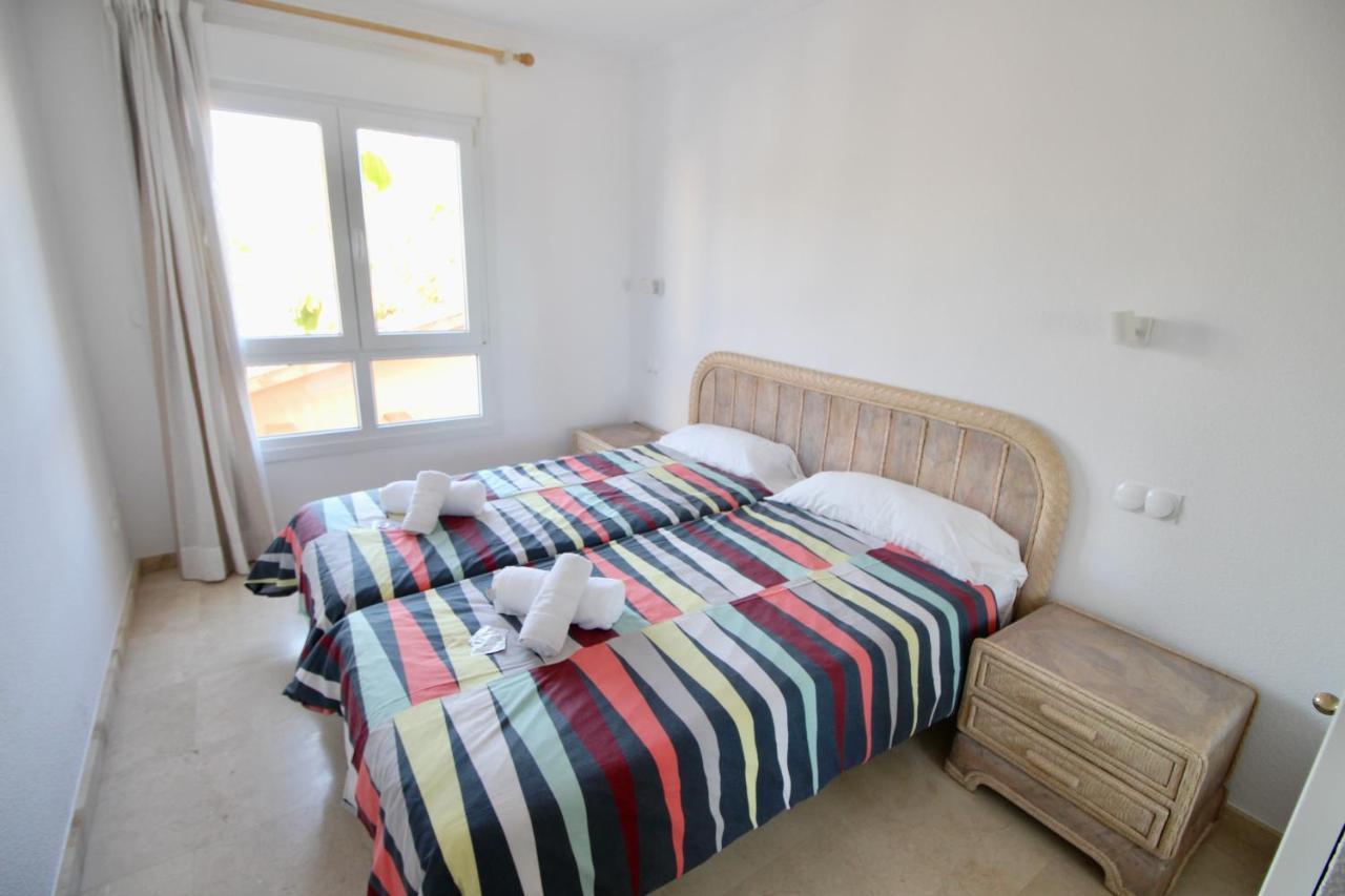 Appartamento Ático espectacular con piscina privada en primera línea de playa Dénia Esterno foto