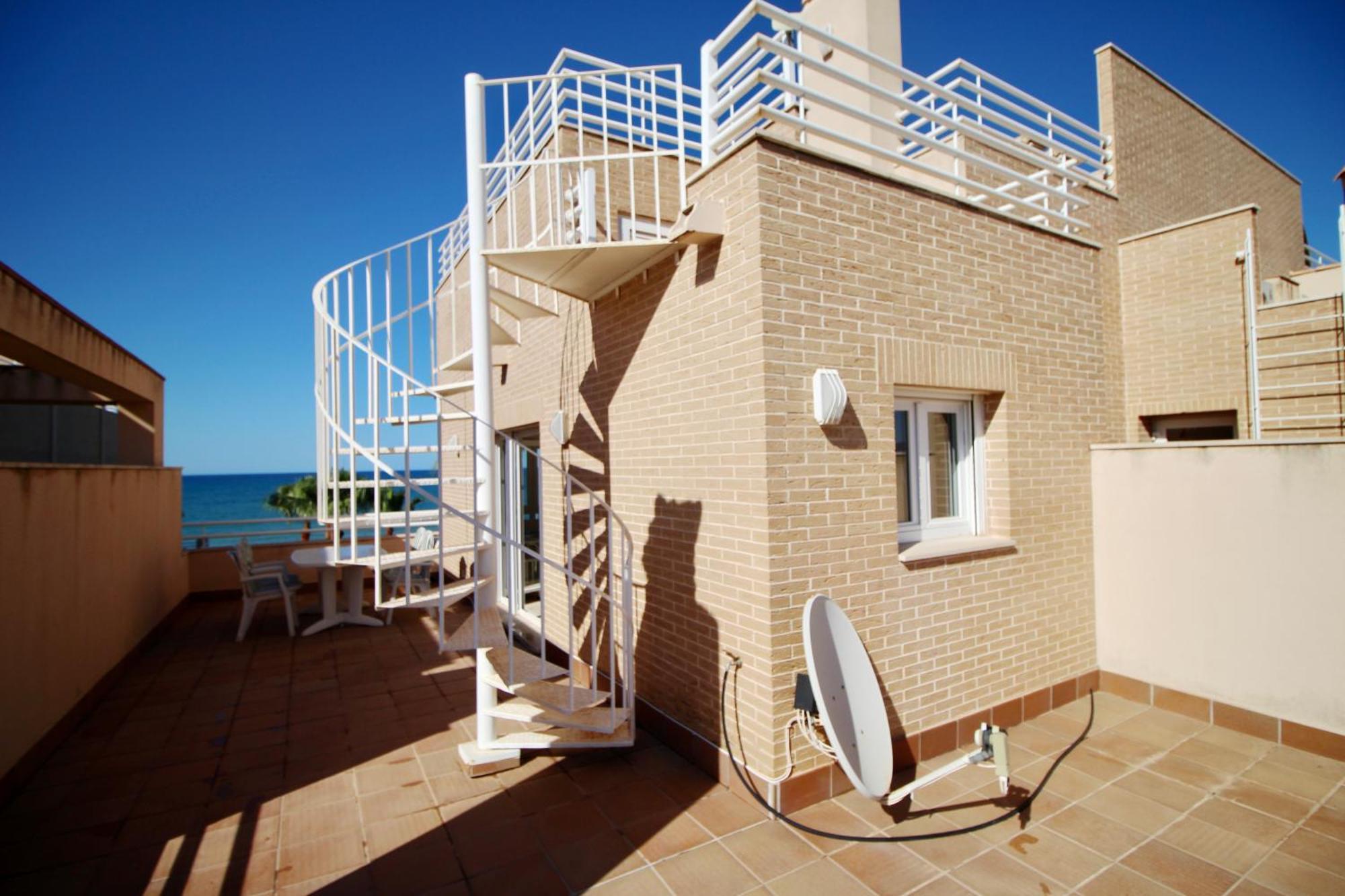 Appartamento Ático espectacular con piscina privada en primera línea de playa Dénia Camera foto